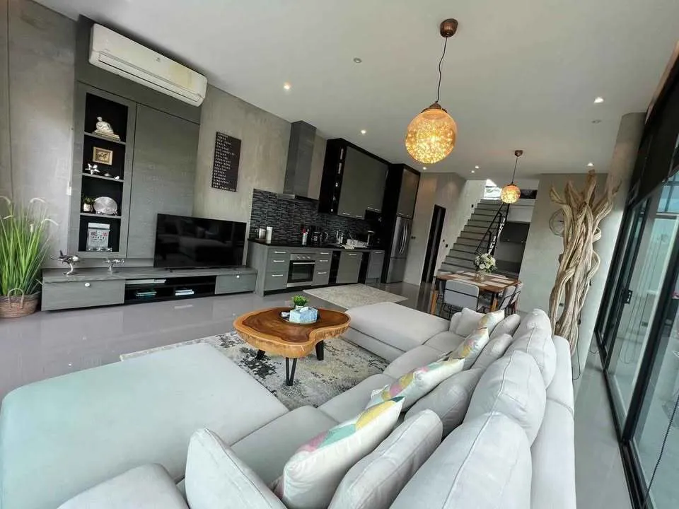 Stylish 3-Bedroom Villa for Rent at Wallaya Villas, Choeng Thale, Phuket — Thumbnail 8