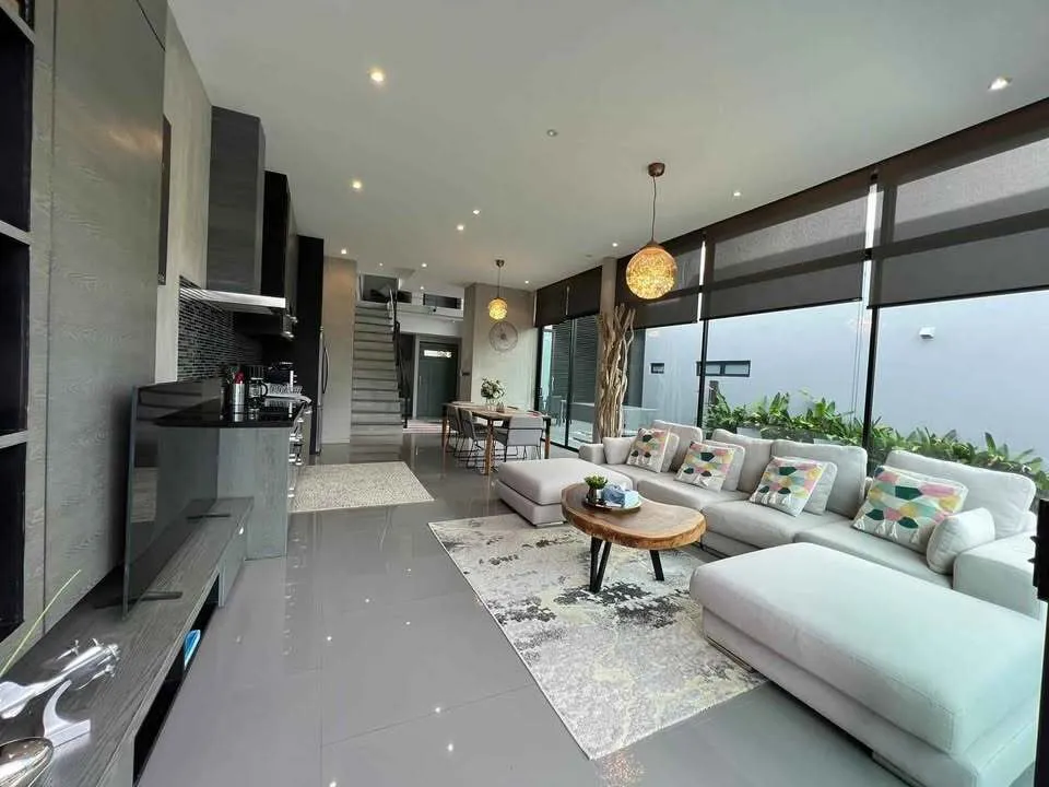 Stylish 3-Bedroom Villa for Rent at Wallaya Villas, Choeng Thale, Phuket — Thumbnail 13