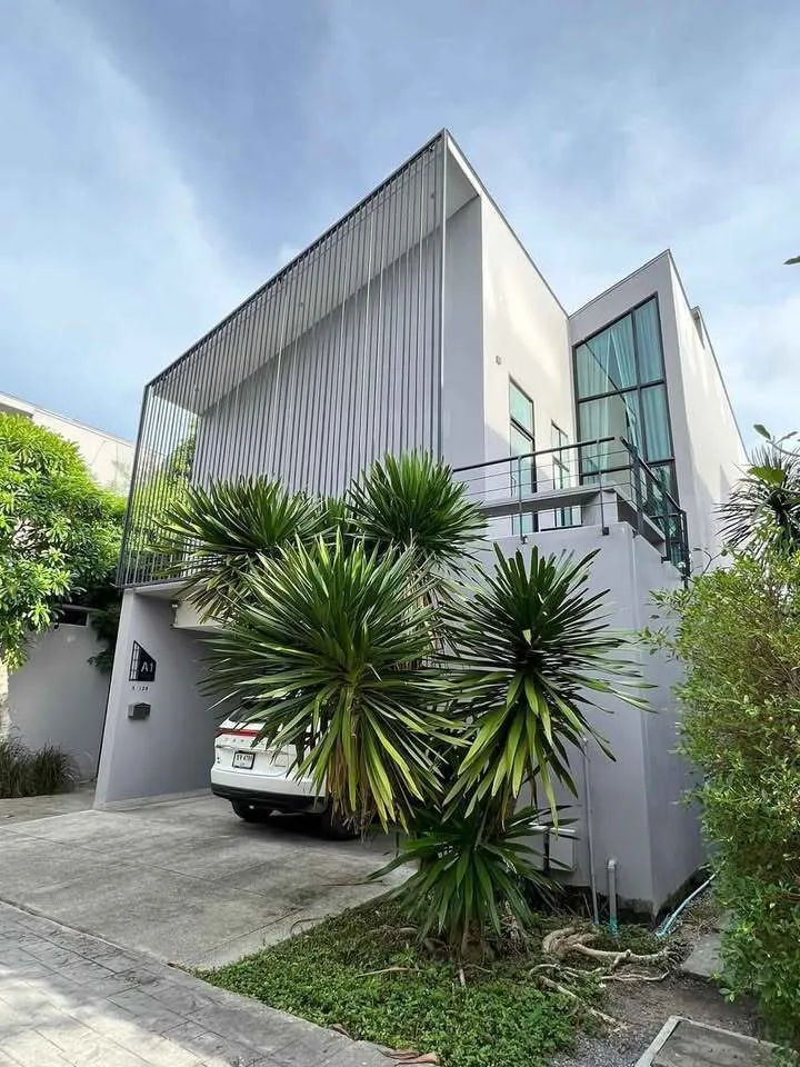 Stylish 3-Bedroom Villa for Rent at Wallaya Villas, Choeng Thale, Phuket — Thumbnail 15