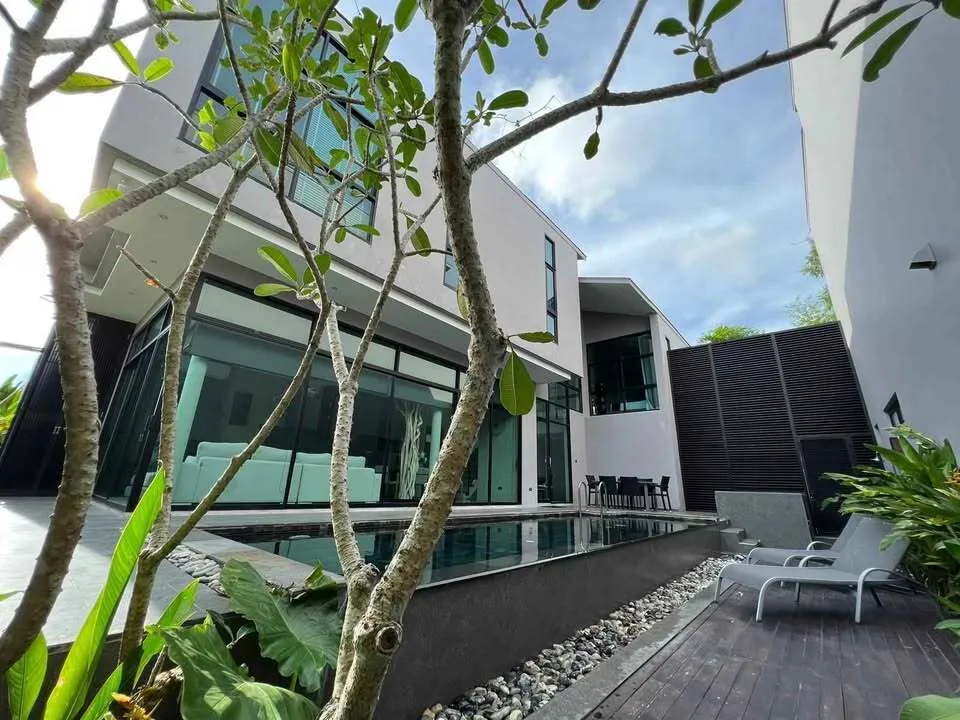 Stylish 3-Bedroom Villa for Rent at Wallaya Villas, Choeng Thale, Phuket — Thumbnail 17