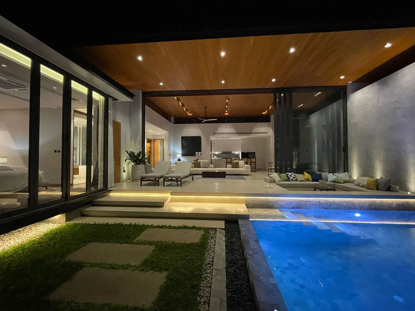 Modern 3-Bedroom Luxury Villa for Rent at Botanica Foresta, Phuket | BD13052501 — Thumbnail 16