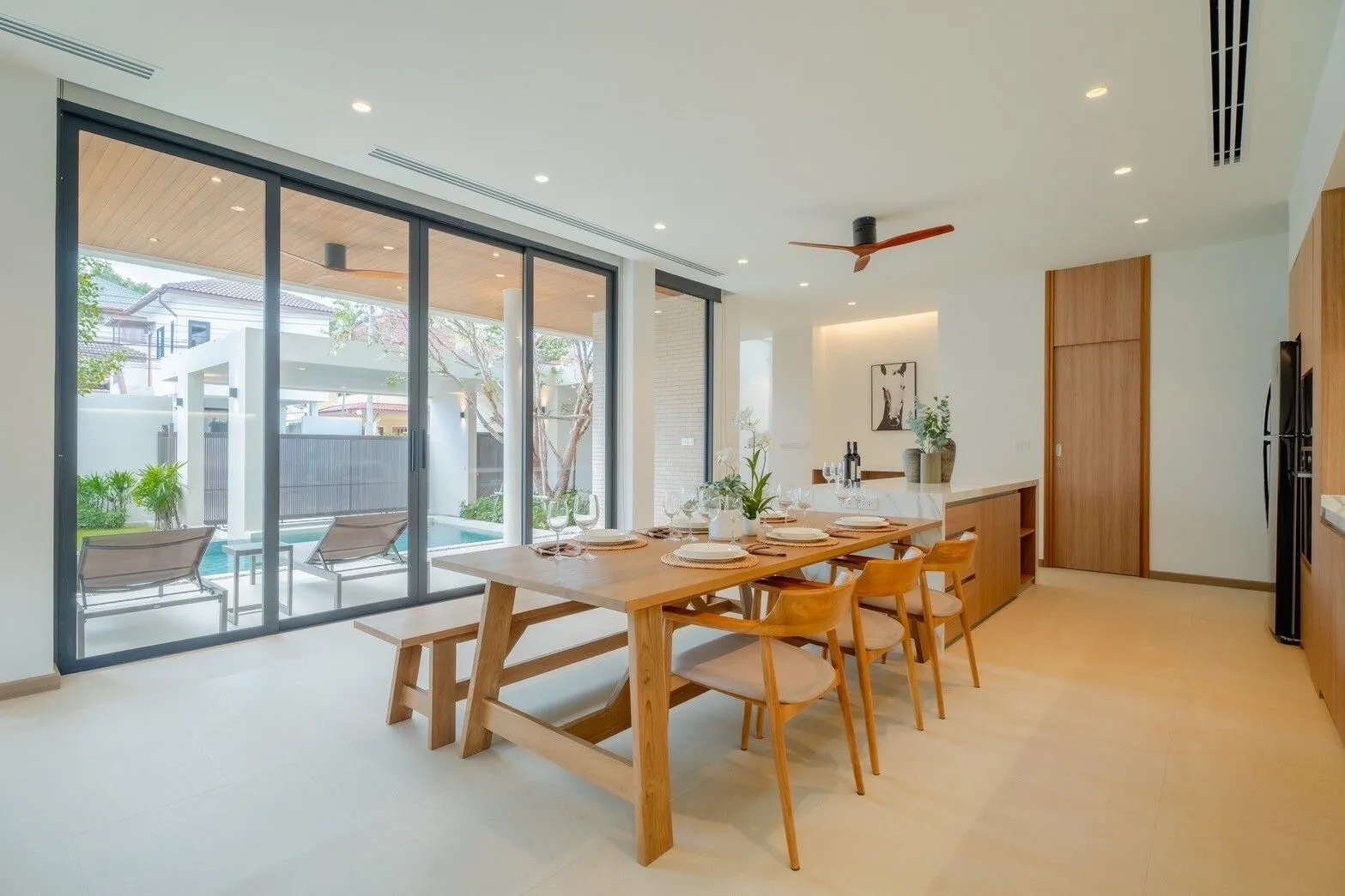 Luxurious Asian Fusion Villa for Sale in Nai Harn, Rawai, Phuket | SD04072551 — Thumbnail 4