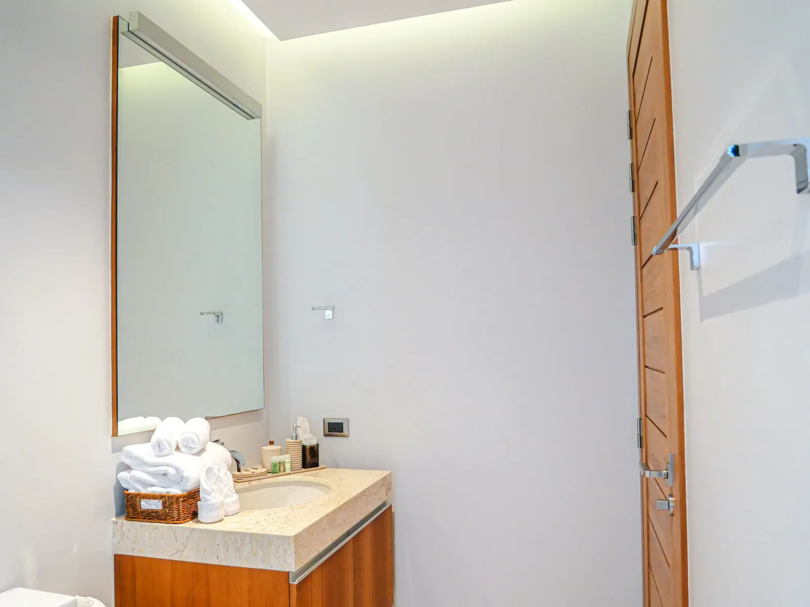 Modern 4-Bedroom Corner Villa with Pool in Botanica Foresta, Phuket | BC06072502 — Thumbnail 22