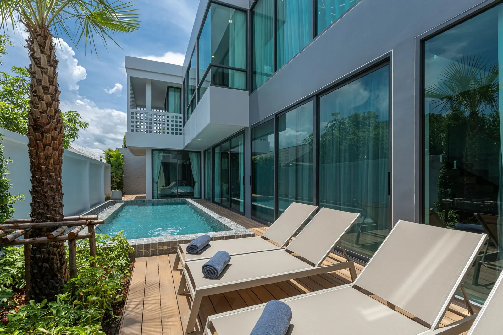Luxurious 4-Bedroom Villa for Sale in Rawai | SD15072551 — Thumbnail 3