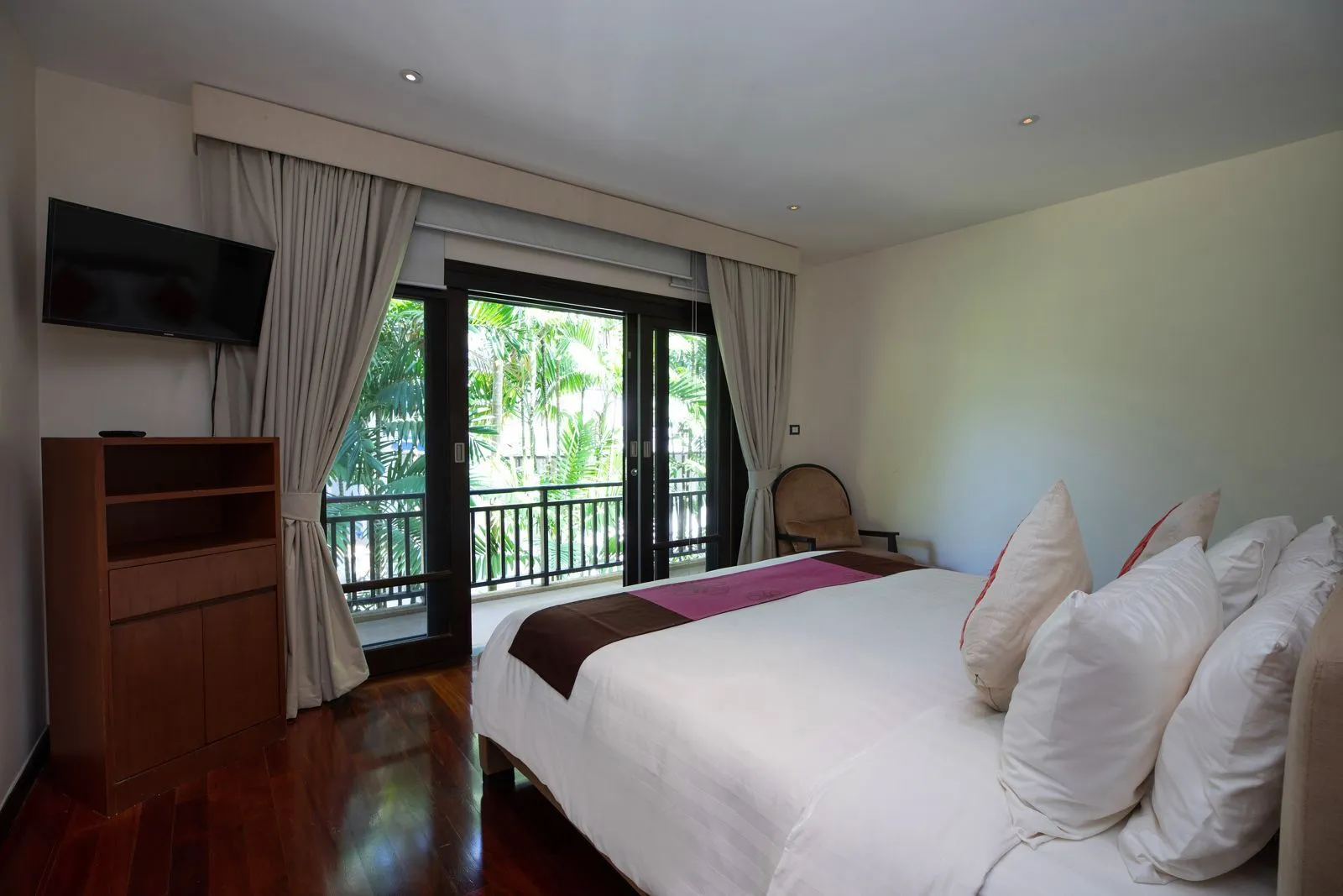 Villa for Longterm Rent in Maan Tawan Estate – Elegant 4-Bedroom by Layan Beach, Phuket — Thumbnail 14