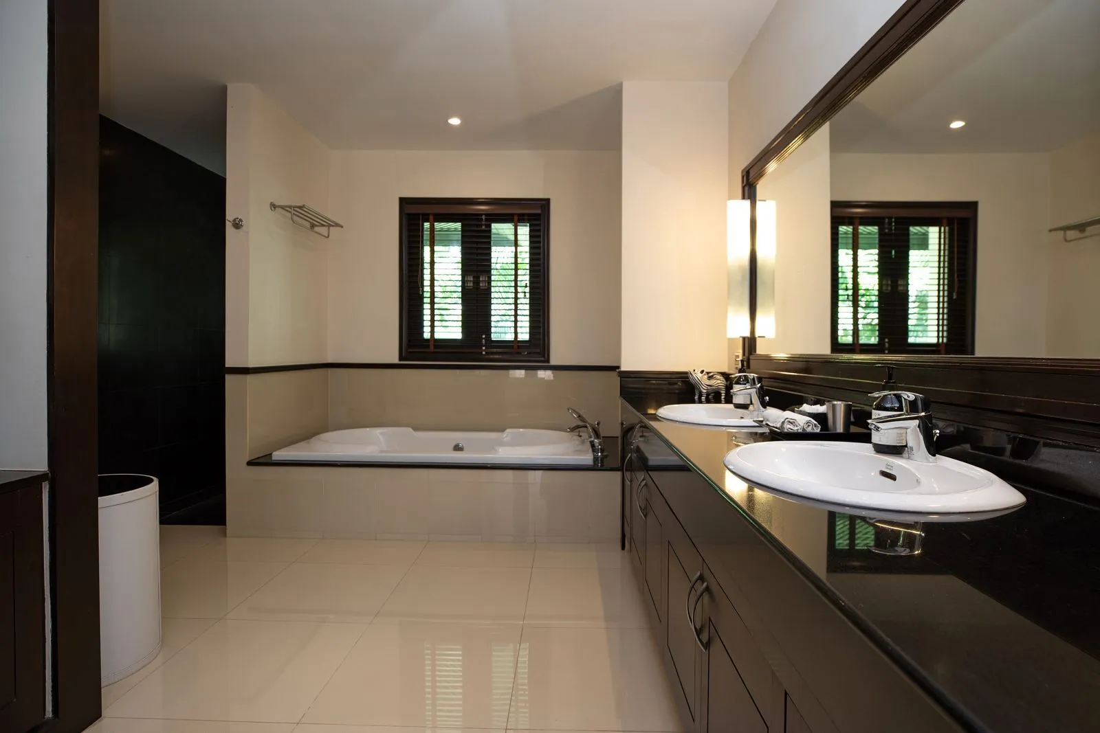 Villa for Longterm Rent in Maan Tawan Estate – Elegant 4-Bedroom by Layan Beach, Phuket — Thumbnail 19