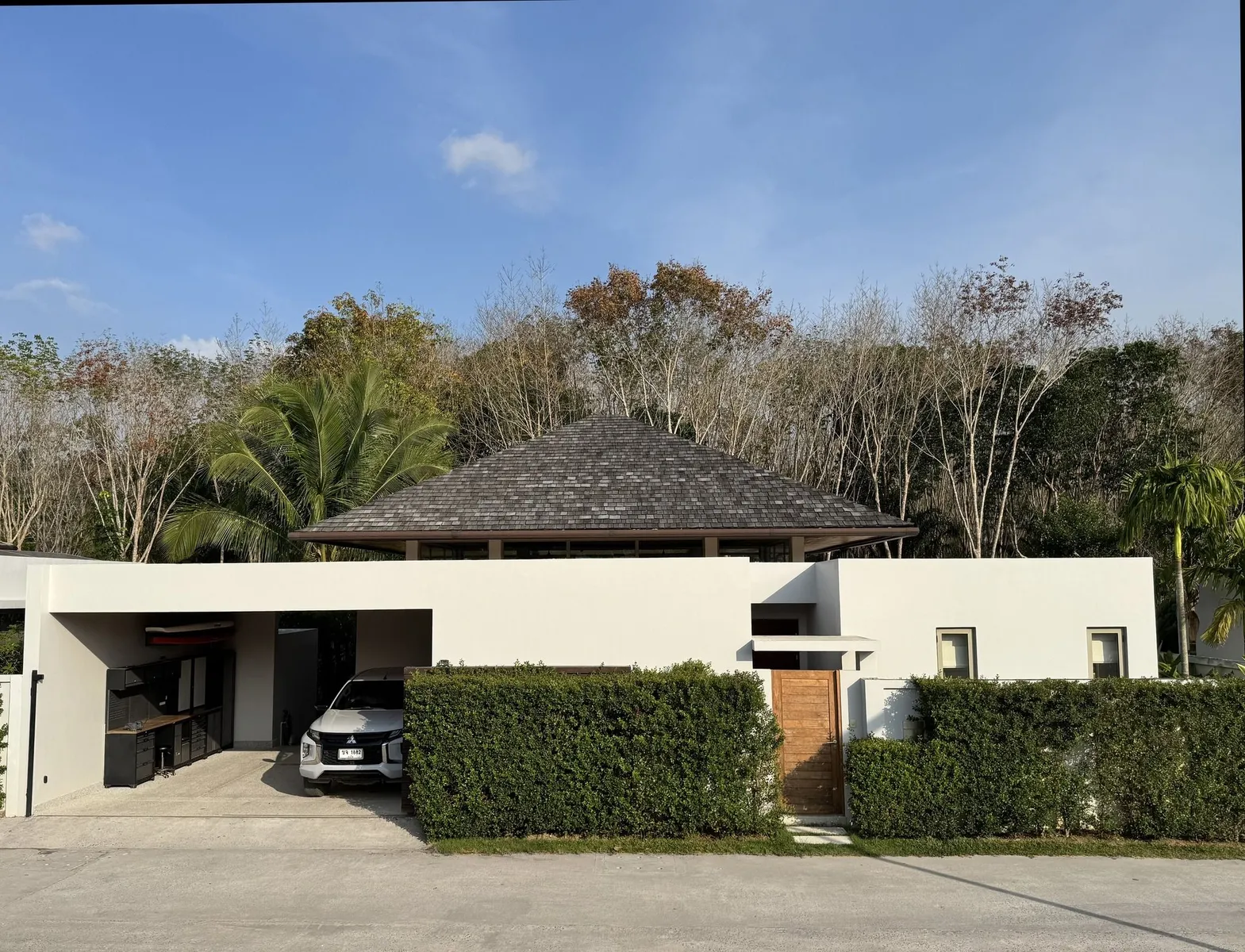Botanica 3-Bedroom Luxury Pool Villa for Rent with Forest View near Layan, Phuket — Thumbnail 4