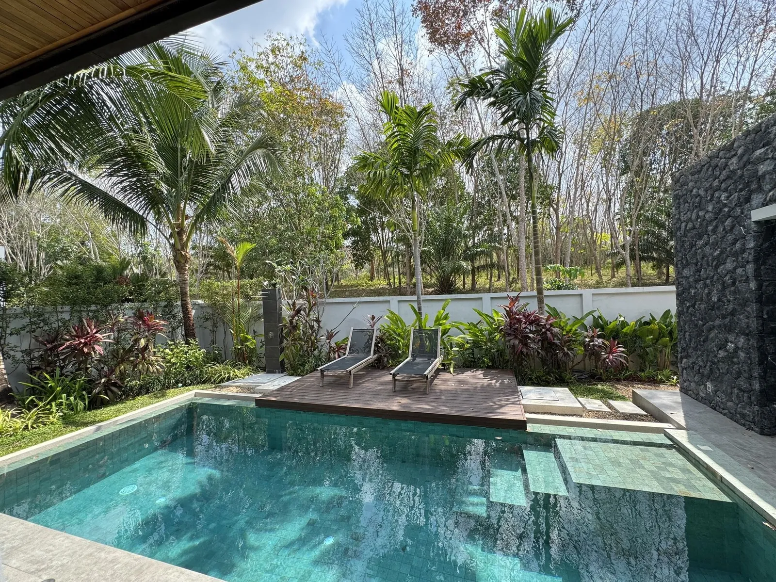 Botanica 3-Bedroom Luxury Pool Villa for Rent with Forest View near Layan, Phuket — Thumbnail 17