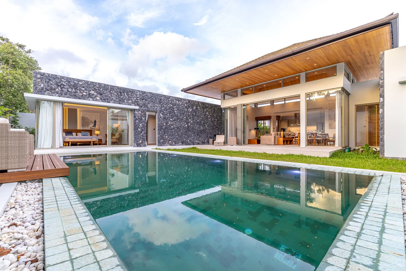 New 4-Bedroom Private Pool Villa for Rent in Botanica Foresta, Phuket — Thumbnail 8