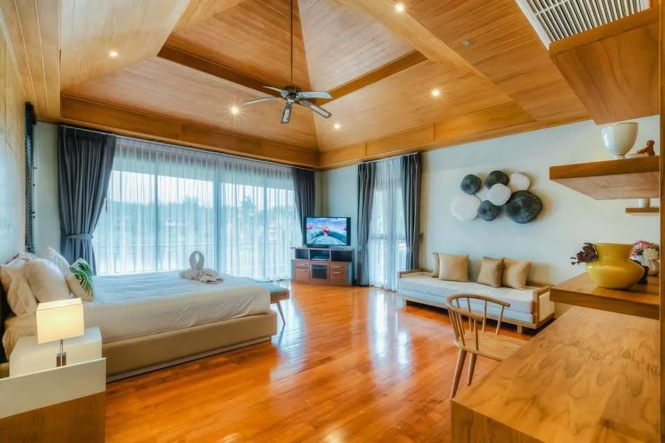 Spacious 5-Bedroom Pool Villa with Lake View for Rent in Laguna, Phuket — Thumbnail 9