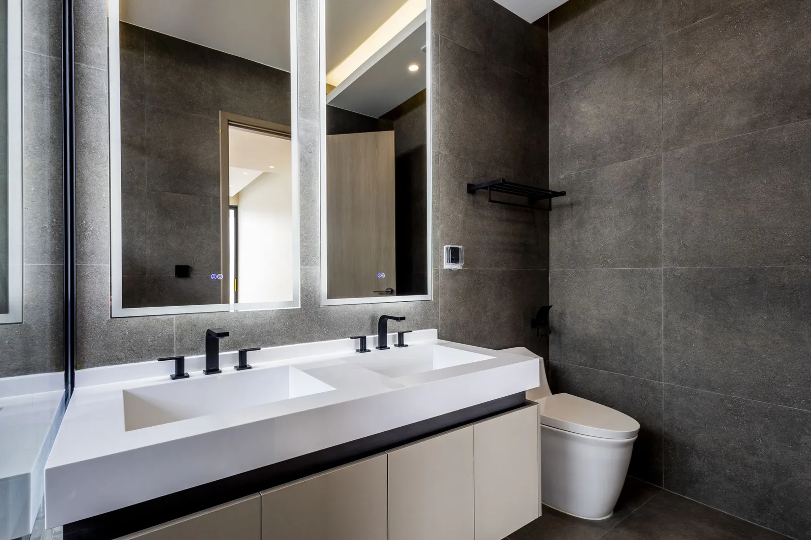 Clover Residence: Luxurious 3-Bedroom Villa in Laguna for Sale | SD29072550 — Thumbnail 3