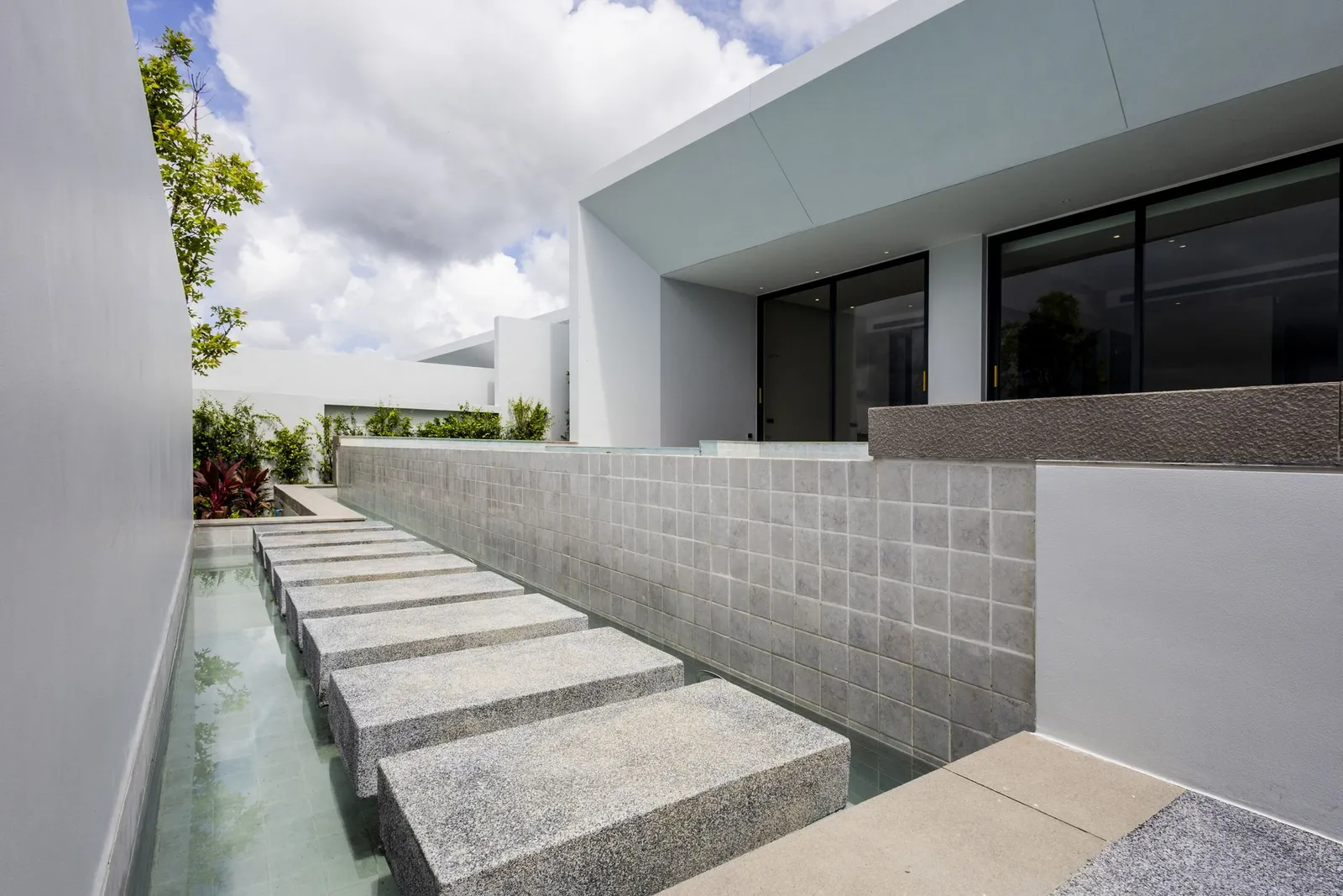 Clover Residence: Luxurious 3-Bedroom Villa in Laguna for Sale | SD29072550 — Thumbnail 10