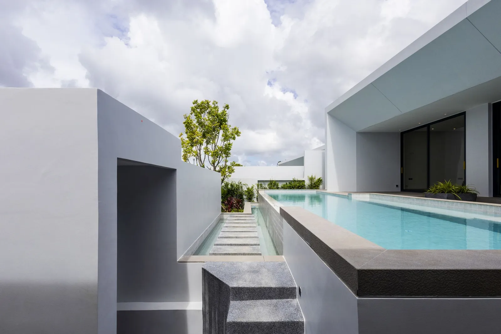 Clover Residence: Luxurious 3-Bedroom Villa in Laguna for Sale | SD29072550 — Thumbnail 14