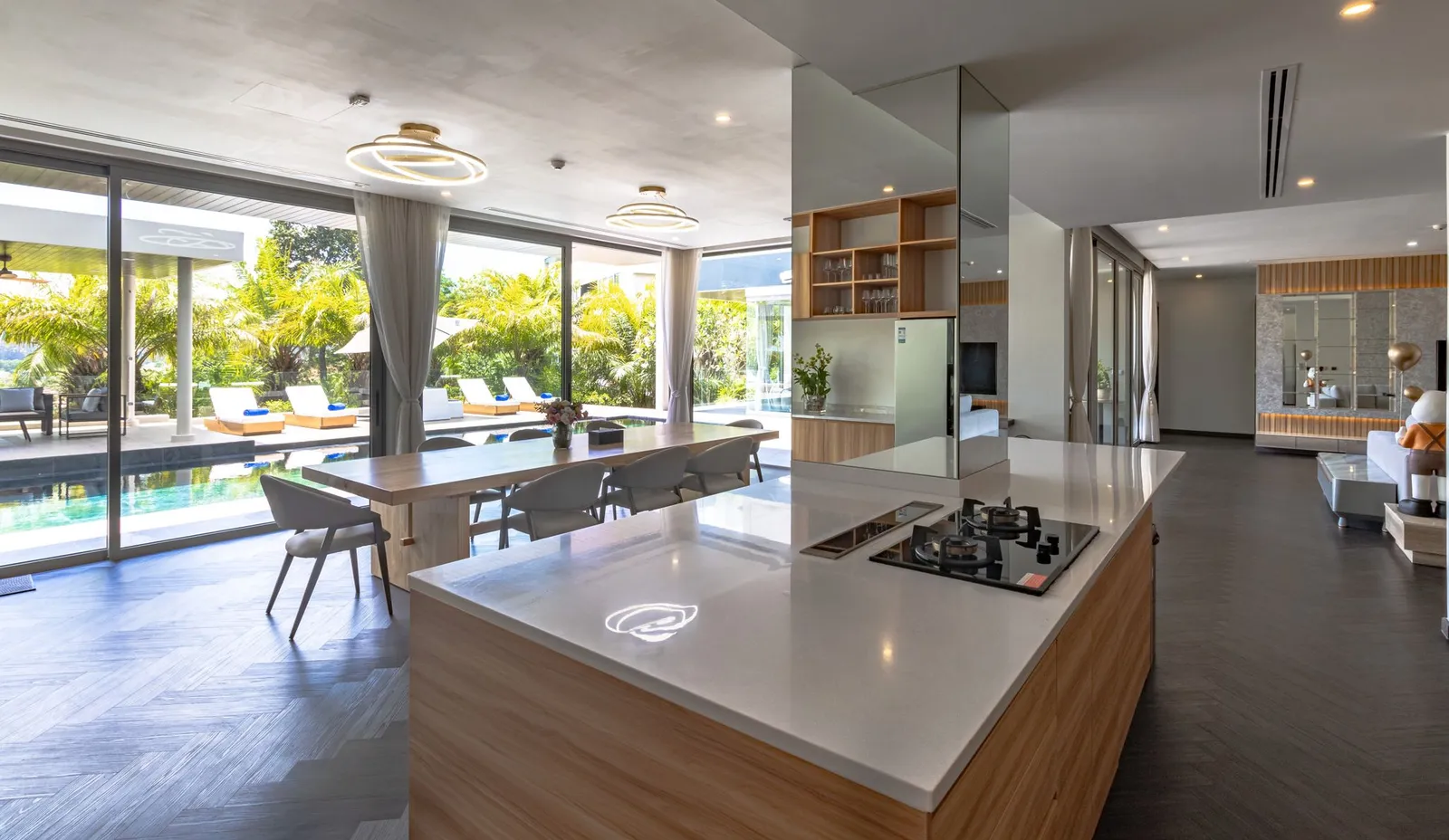 Luxury Property: Stunning 5-Bedroom Villa for Sale in Layan, Phuket | SC04082551 — Thumbnail 11