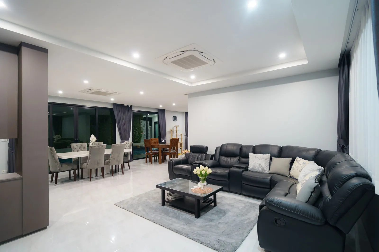6-Bedroom Pool Villa for Sale in Surin Bangtao Phuket | SD14102501 — Thumbnail 6