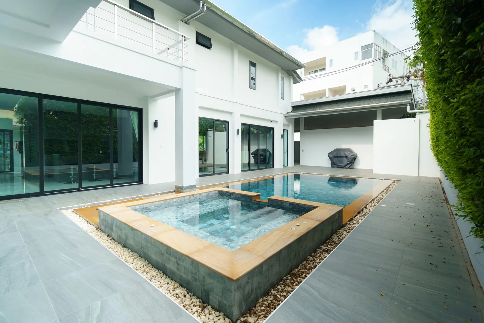 6-Bedroom Pool Villa for Sale in Surin Bangtao Phuket | SD14102501 — Thumbnail 11