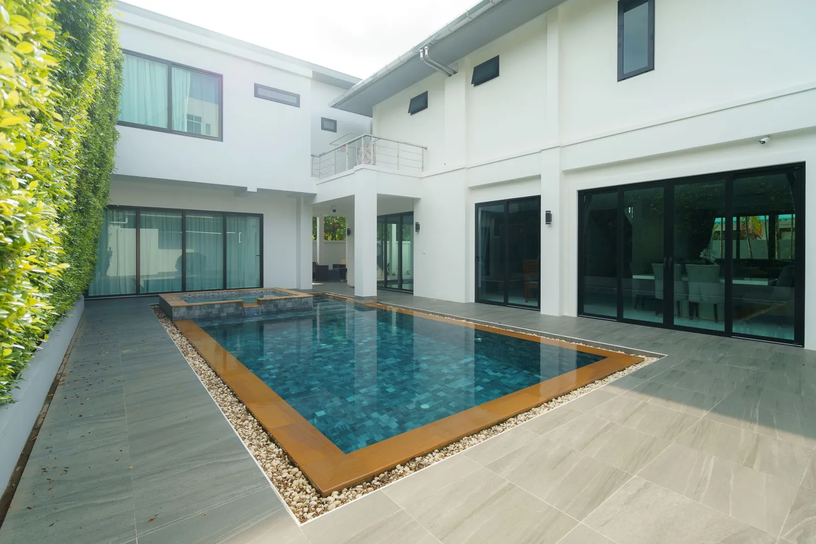 6-Bedroom Pool Villa for Sale in Surin Bangtao Phuket | SD14102501 — Thumbnail 12