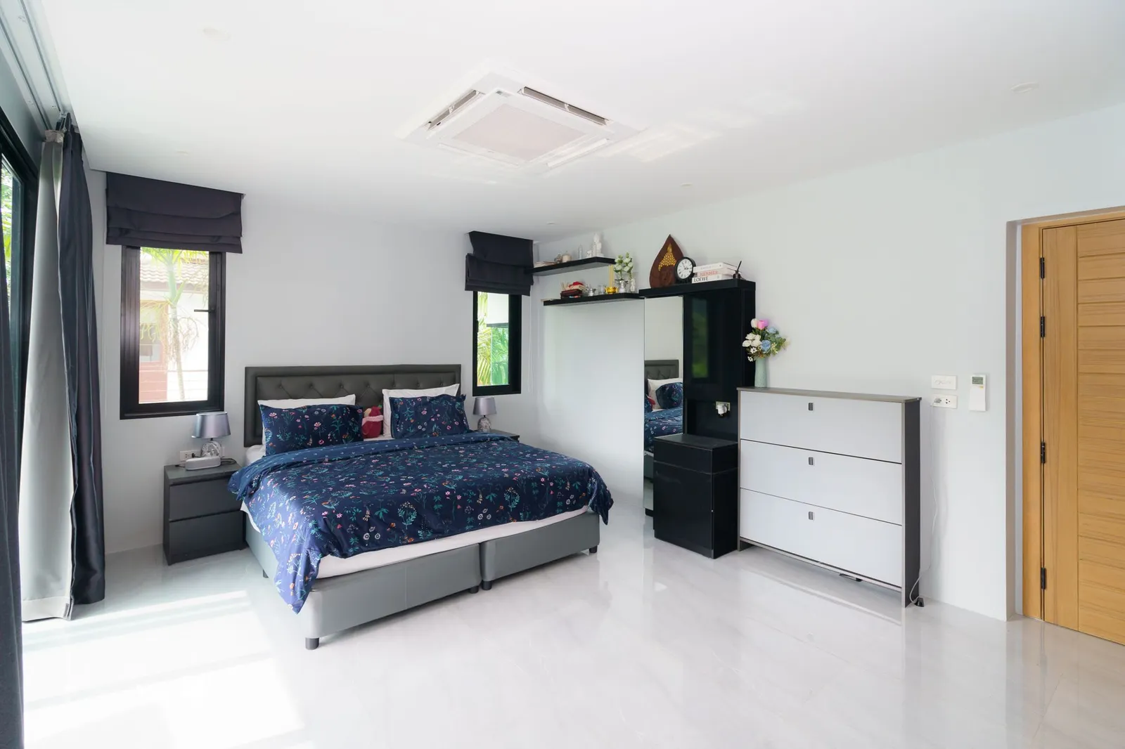 6-Bedroom Pool Villa for Sale in Surin Bangtao Phuket | SD14102501 — Thumbnail 13