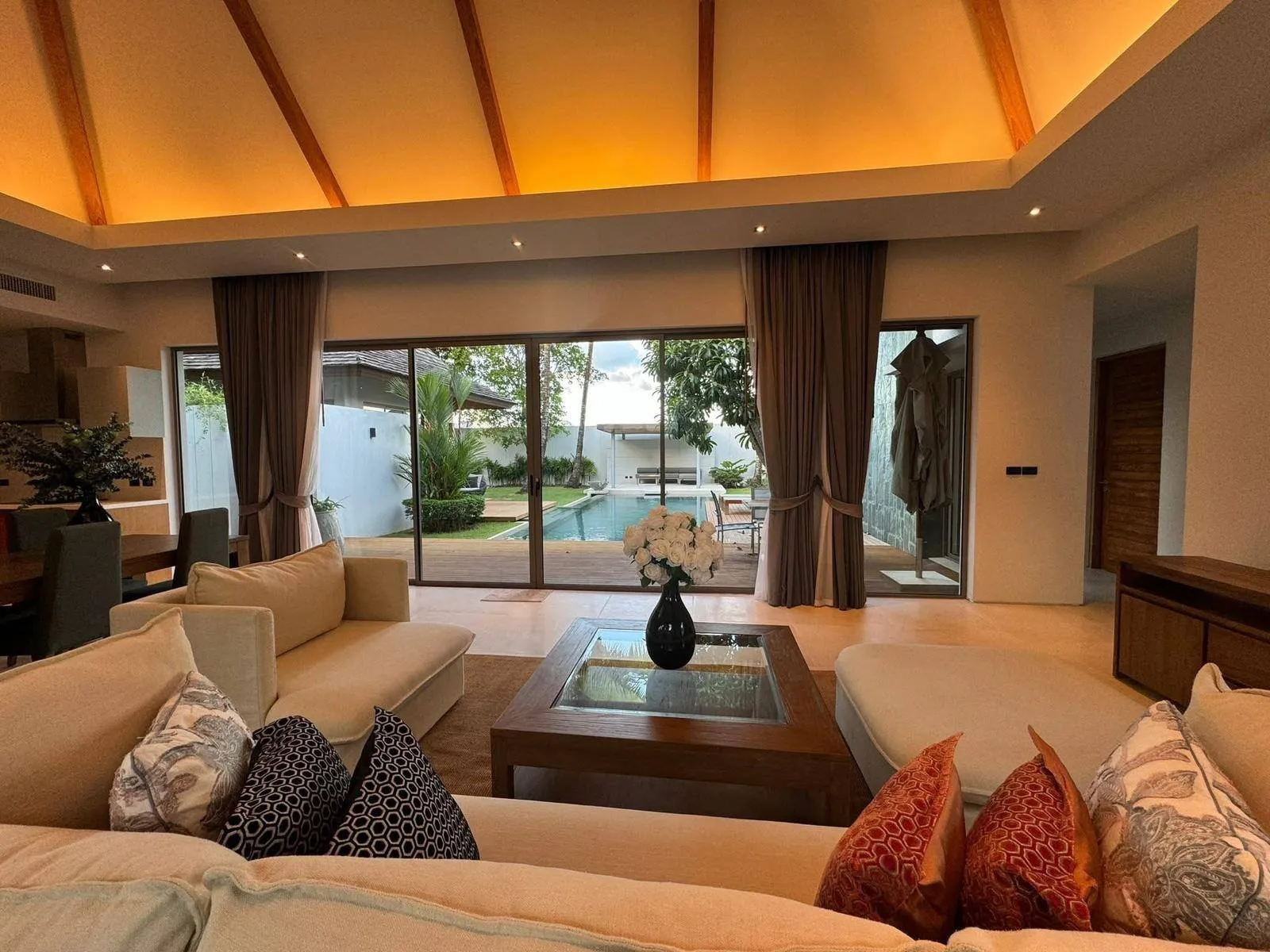 Anchan Grand Residences – Elegant 4-Bedroom Pool Villa for Rent near Laguna Phuket — Thumbnail 11