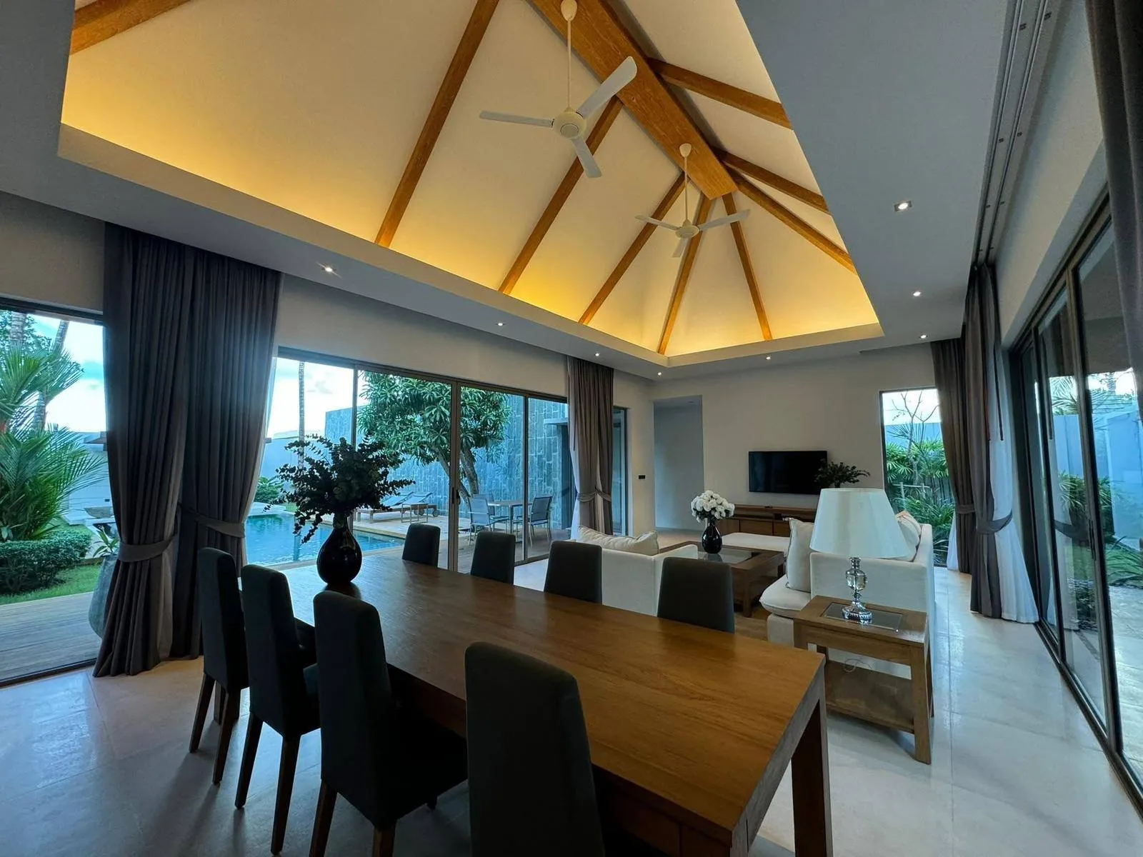 Anchan Grand Residences – Elegant 4-Bedroom Pool Villa for Rent near Laguna Phuket — Thumbnail 14