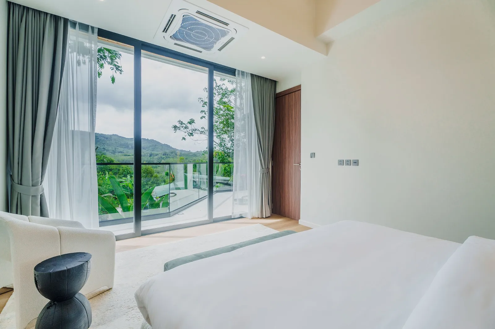 Modern 3-Bedroom Pool Villa for Sale Near Layan Beach – Phuket — Thumbnail 5