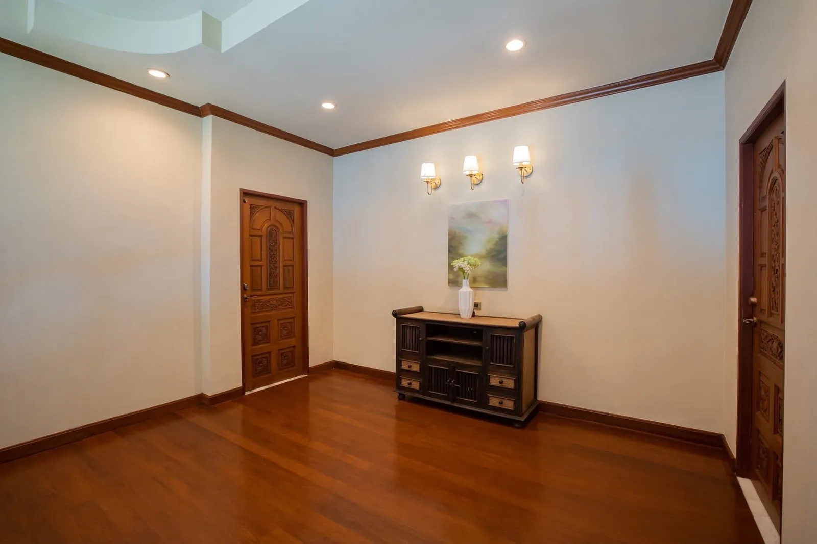 Resort-Style 5-Bedroom Luxury Villa for Rent in Chalong, Phuket — Thumbnail 3