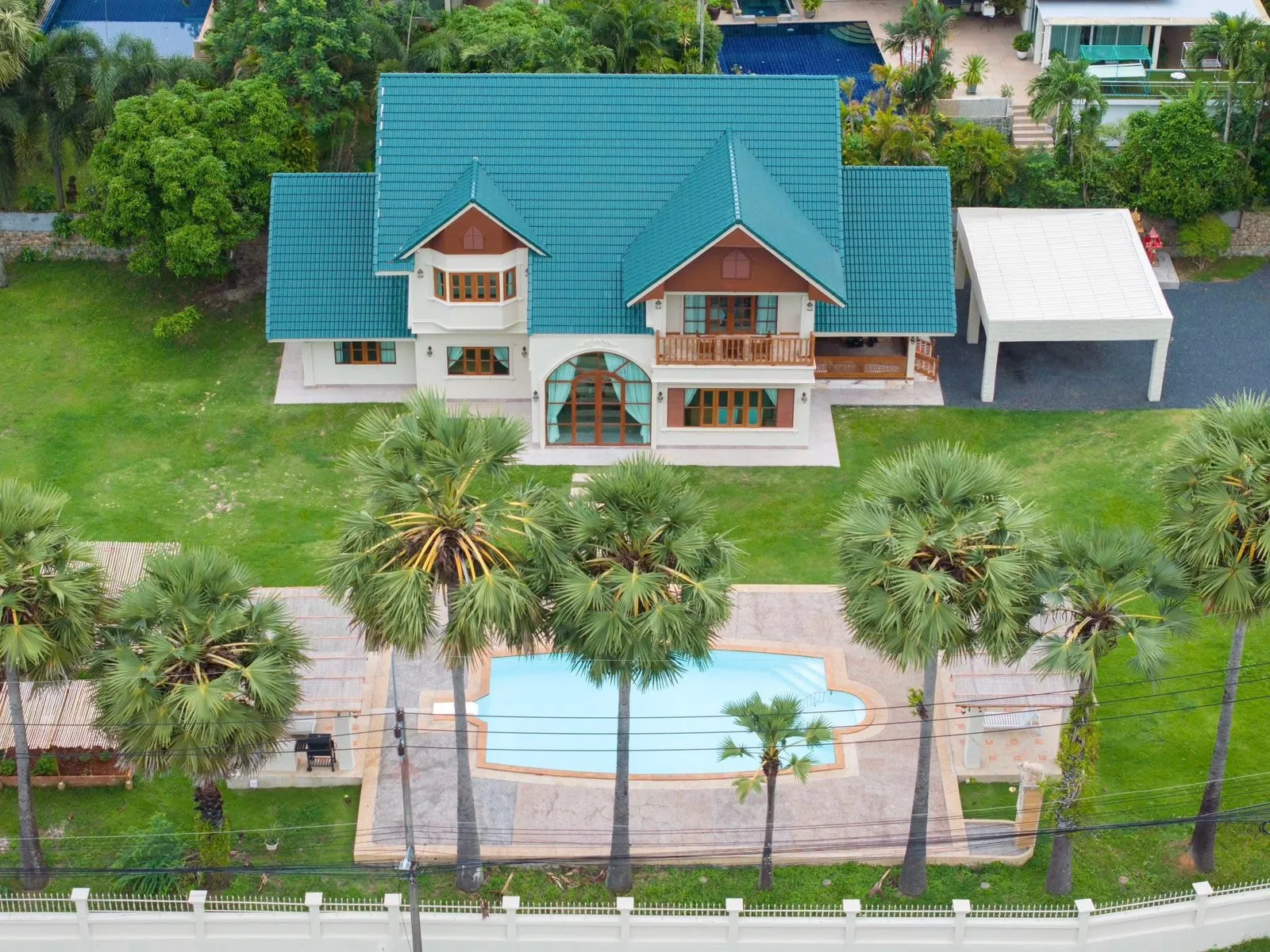 Resort-Style 5-Bedroom Luxury Villa for Rent in Chalong, Phuket — Thumbnail 14