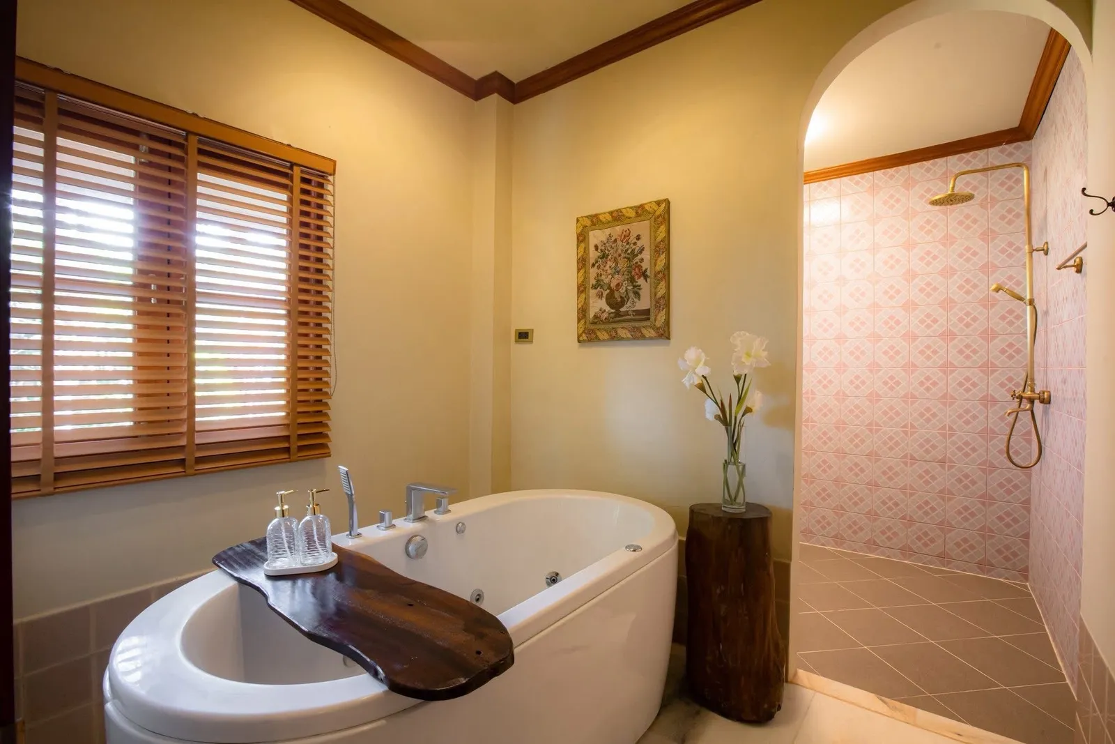 Resort-Style 5-Bedroom Luxury Villa for Rent in Chalong, Phuket — Thumbnail 22