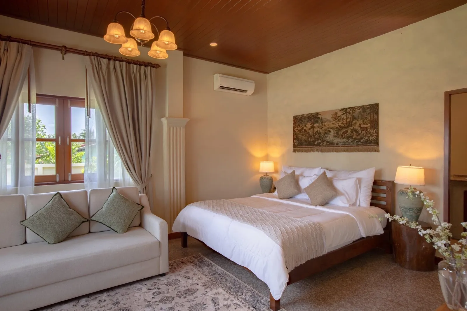 Resort-Style 5-Bedroom Luxury Villa for Rent in Chalong, Phuket — Thumbnail 23