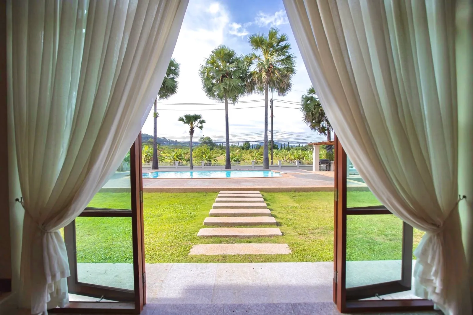 Resort-Style 5-Bedroom Luxury Villa for Rent in Chalong, Phuket — Thumbnail 25
