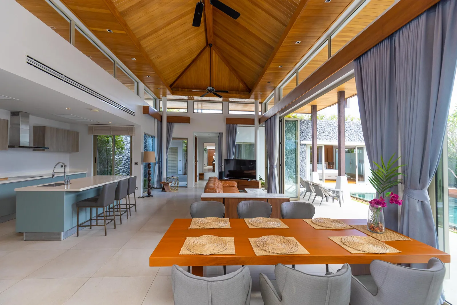 Luxury 3-Bedroom Villa for Rent in Cherng Talay, Phuket | SI27052602 — Thumbnail 4
