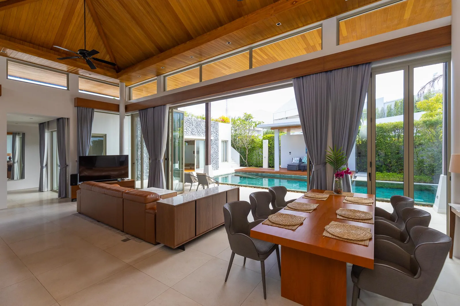 Luxury 3-Bedroom Villa for Rent in Cherng Talay, Phuket | SI27052602 — Thumbnail 8