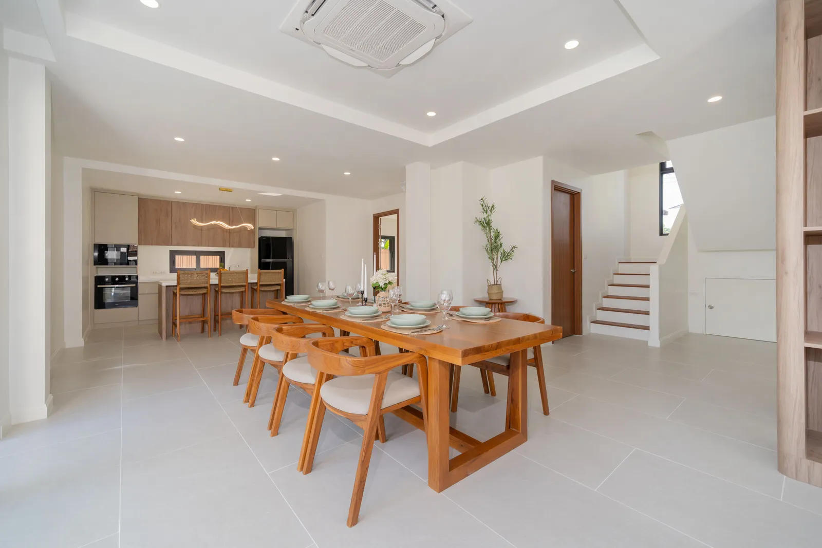 Stunning 4-Bedroom Villa with Pool in Sri Sunthon, Phuket | SI28052601 — Thumbnail 7