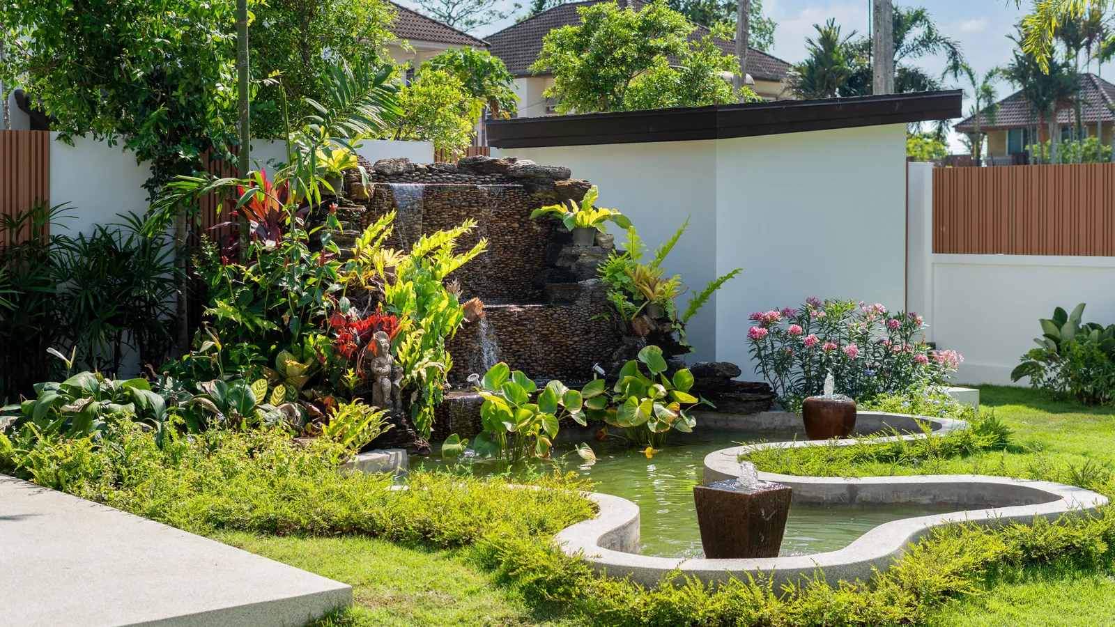 Stunning 4-Bedroom Villa with Pool in Sri Sunthon, Phuket | SI28052601 — Thumbnail 18