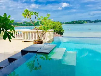 Beachfront 4 bedrooms with private pool villa for rent