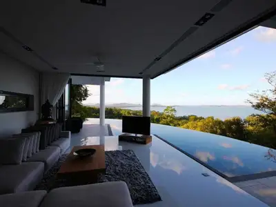 Luxury 4 bedrooms villa – Sea view – Based in Pa Khlok