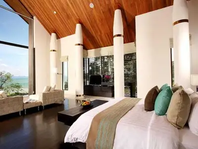 Luxurious 5 bedrooms villa – Beachfront – Based in Pa Khlok
