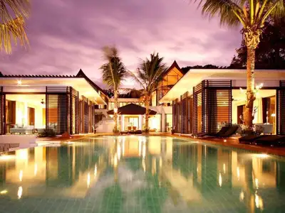 Luxurious 5 bedrooms villa – Beachfront – Based in Pa Khlok