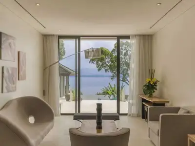 Luxurious 5 bedrooms villa – Based in Pa Khlok