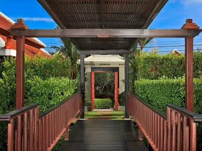 Luxury 4 bedrooms villa with private pool villa in Naiharn