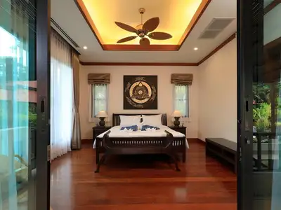 Luxury 4 bedrooms villa with private pool villa in Naiharn