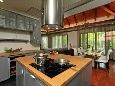 Luxury 4 bedrooms villa with private pool villa in Naiharn