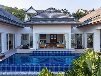 Luxury 4 bedrooms villa – Sea view – Based in Rawai