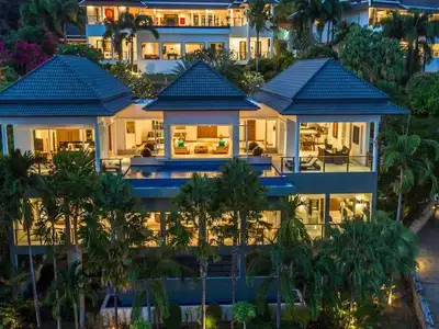 Luxury 4 bedrooms villa – Sea view – Based in Rawai
