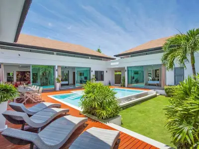 Modern 3 Bedrooms pool villa for rent in Rawai