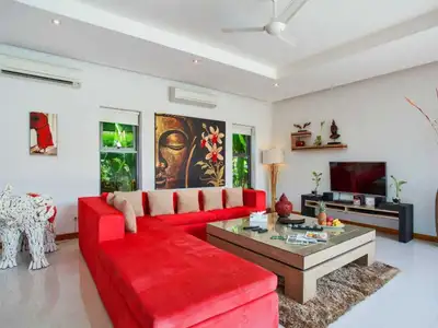Modern 3 Bedrooms pool villa for rent in Rawai