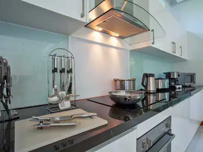 Modern 3 Bedrooms pool villa for rent in Rawai