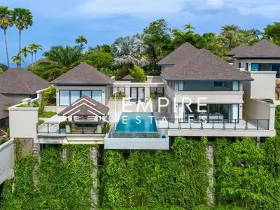 Mountain view in tropical paradise villa in Layan