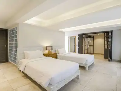 Mountain view in tropical paradise villa in Layan