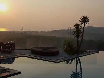 Seaview 4 bedrooms pool villa for sale in Yamu Hills